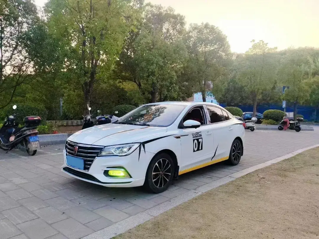 2020 Roewe i5 1.5L 120HP L4 CVT