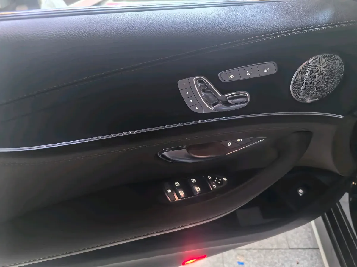 2021 Mercedes-Benz E Class 2.0T 258HP L4 9AT,autocango,china used car exporter,china ev exporter,chinese used car exporter,chinese used ev exporter