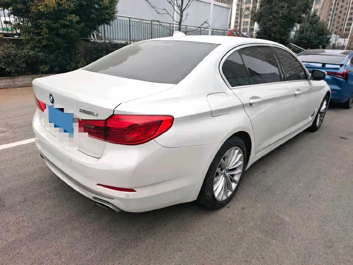 2020 BMW 5 Series 2.0T 184HP L4 8AT,autocango,china used car exporter,china ev exporter,chinese used car exporter,chinese used ev exporter