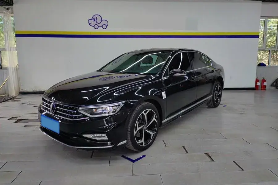 2023 Volkswagen Magotan 2.0T 186HP L4 7DCT