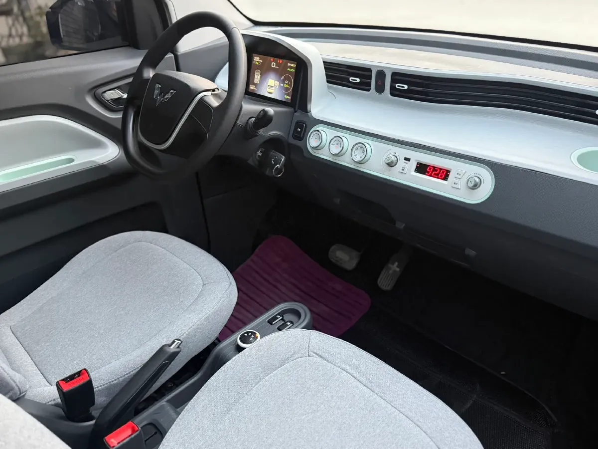 2021 WuLing HongGuang MINI EV BEV 13.8KWH,autocango,china used car exporter,china ev exporter,chinese used car exporter,chinese used ev exporter