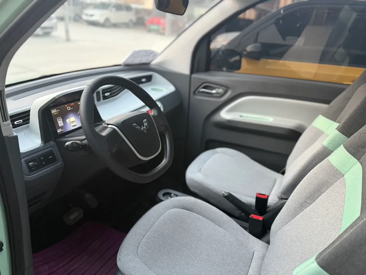 2021 WuLing HongGuang MINI EV BEV 13.8KWH,autocango,china used car exporter,china ev exporter,chinese used car exporter,chinese used ev exporter