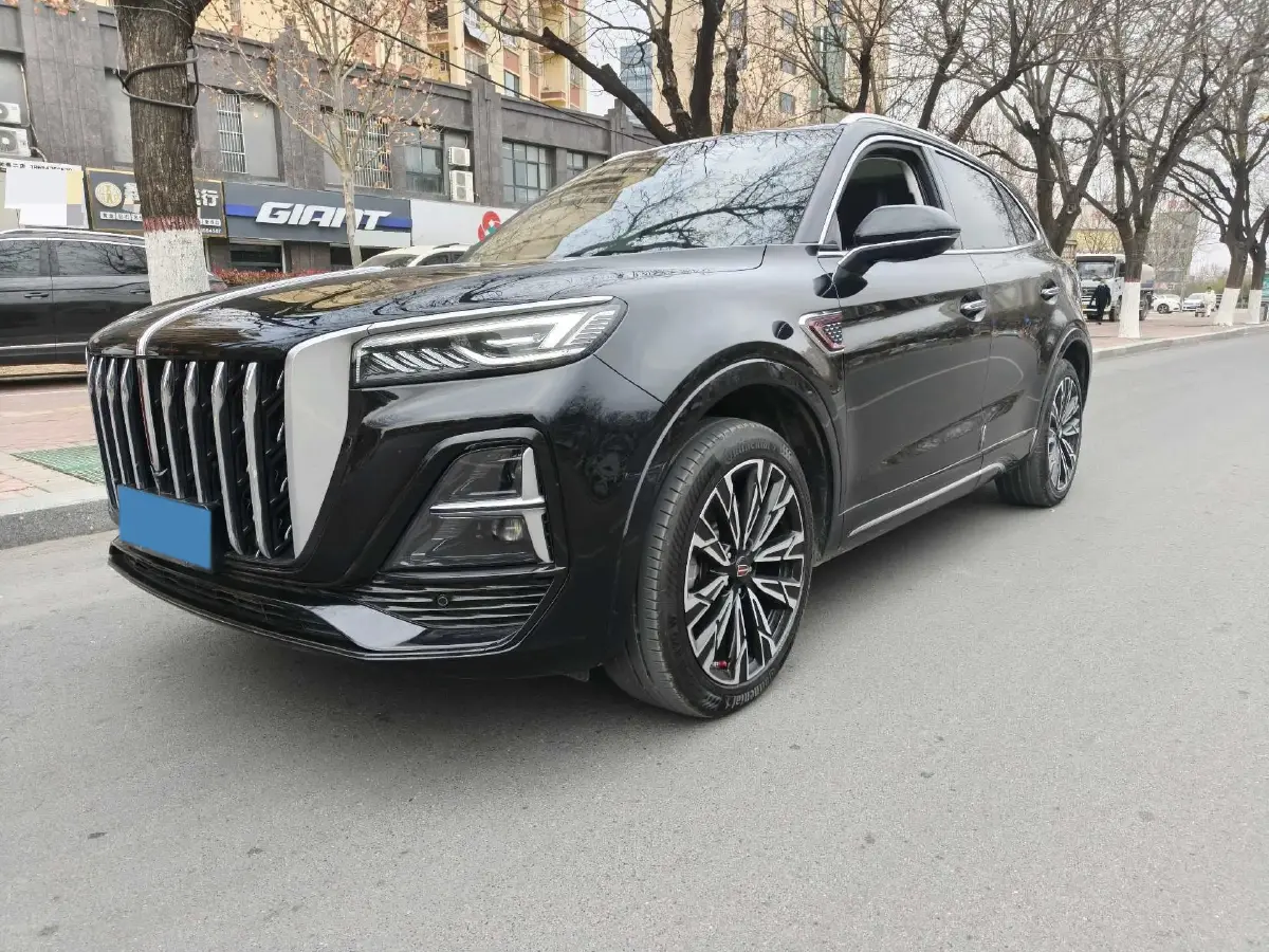2023 HongQi HS5 2.0T 252HP L4 8AT