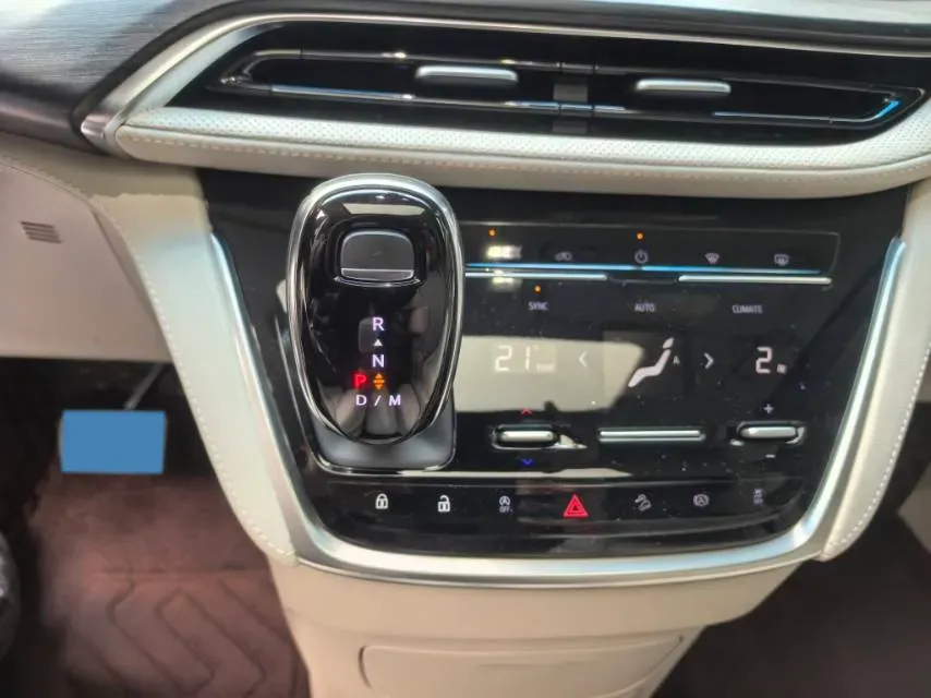 2021 Buick GL8 2.0T 237HP L4 9AT,autocango,china used car exporter,china ev exporter,chinese used car exporter,chinese used ev exporter