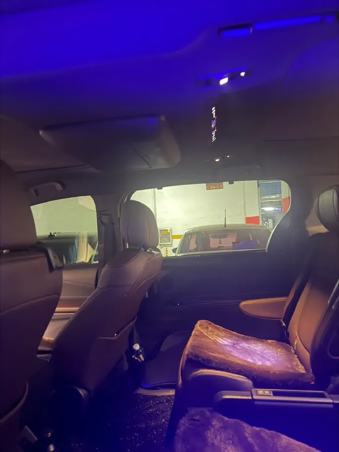 2023 Toyota Sienna 2.5L 189HP L4 E-CVT Hybrid,autocango,china used car exporter,china ev exporter,chinese used car exporter,chinese used ev exporter