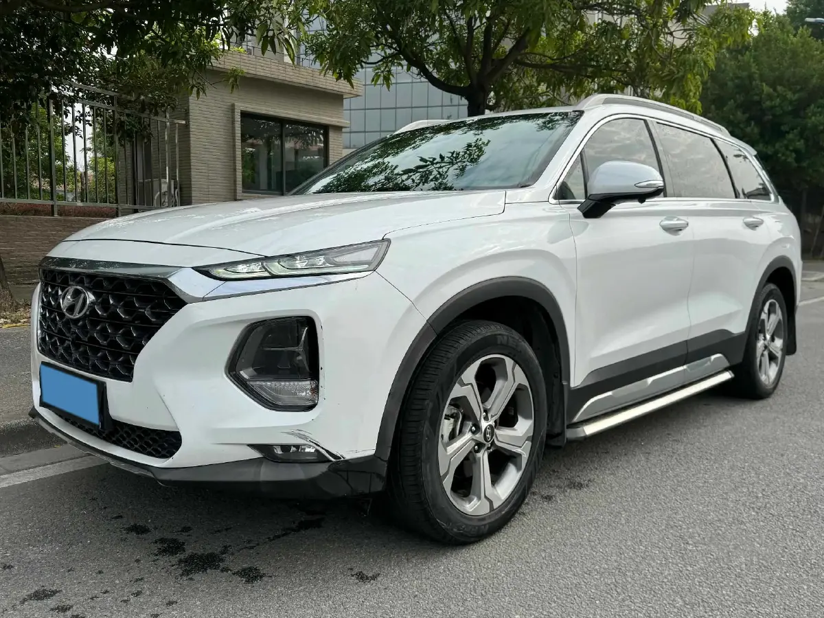 2019 Hyundai Santafe 2.0T 240HP L4 8AT