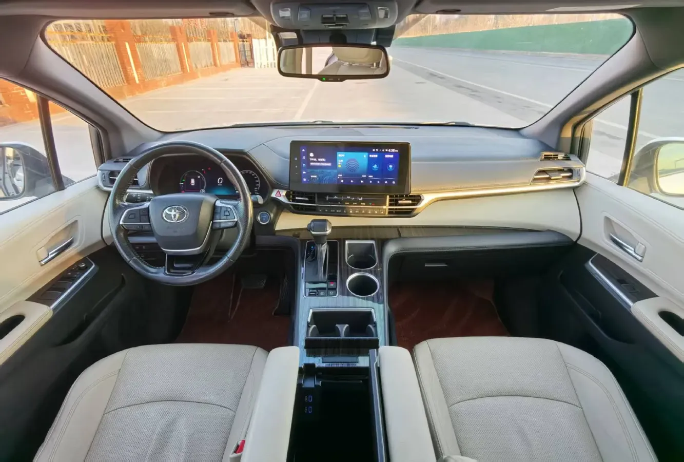 2021 Toyota Sienna 2.5L 192HP L4 E-CVT Hybrid,autocango,china used car exporter,china ev exporter,chinese used car exporter,chinese used ev exporter