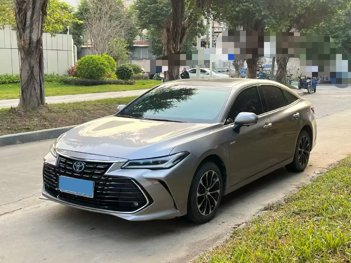 2022 Toyota Avalon 2.5L 178HP L4 E-CVT Hybrid
