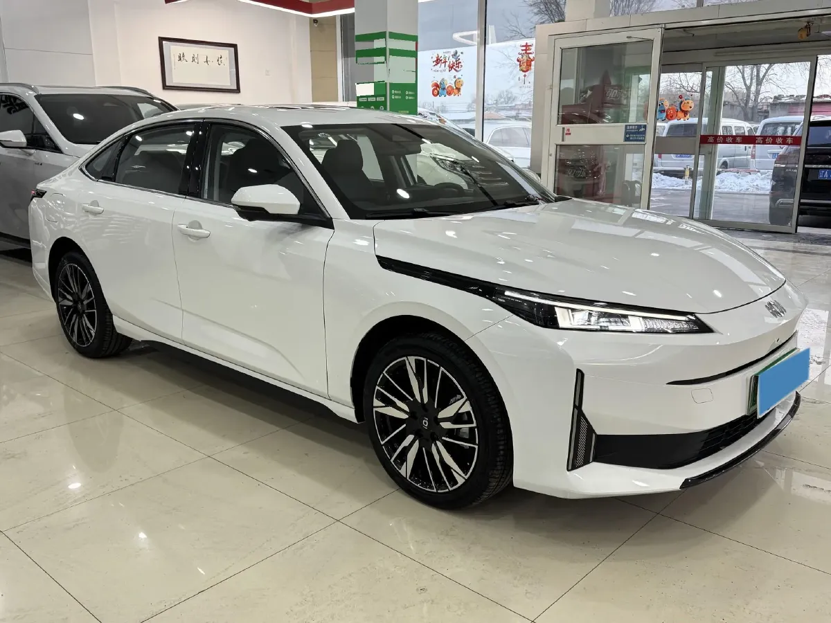 2025 ChangAn QiYuan A05 1.5L 98HP L4 E-CVT PHEV 18.4KWH,autocango,china used car exporter,china ev exporter,chinese used car exporter,chinese used ev exporter