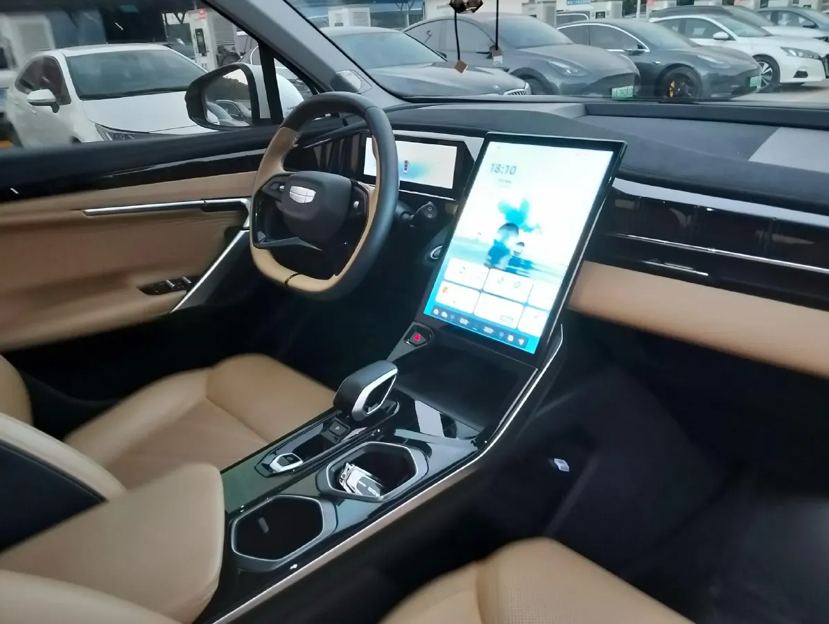 2023 Geely StarRay 1.5T 181HP L4 7DCT,autocango,china used car exporter,china ev exporter,chinese used car exporter,chinese used ev exporter