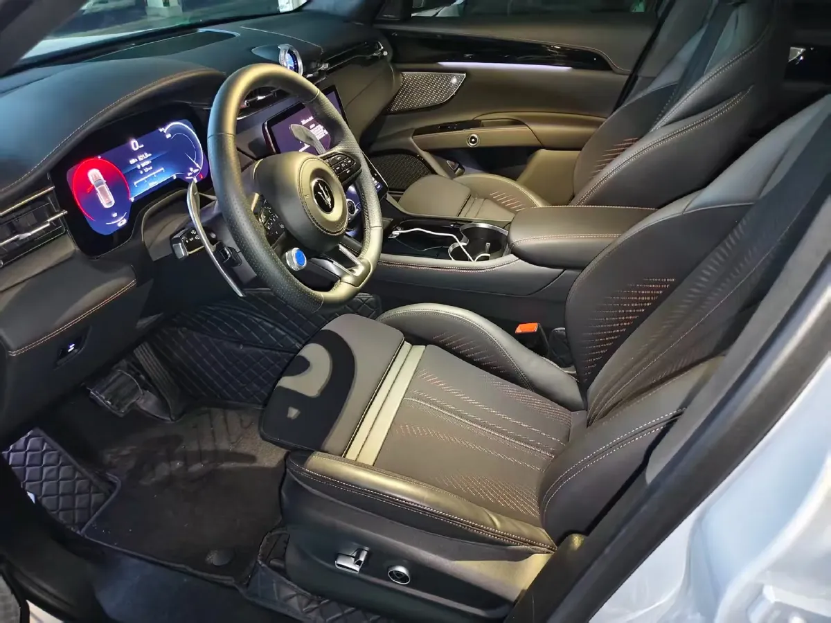 2025 Maserati Grecale BEV 105KWH,autocango,china used car exporter,china ev exporter,chinese used car exporter,chinese used ev exporter