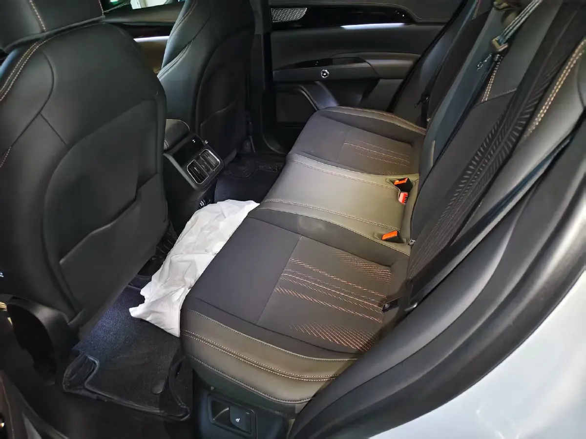 2025 Maserati Grecale BEV 105KWH,autocango,china used car exporter,china ev exporter,chinese used car exporter,chinese used ev exporter