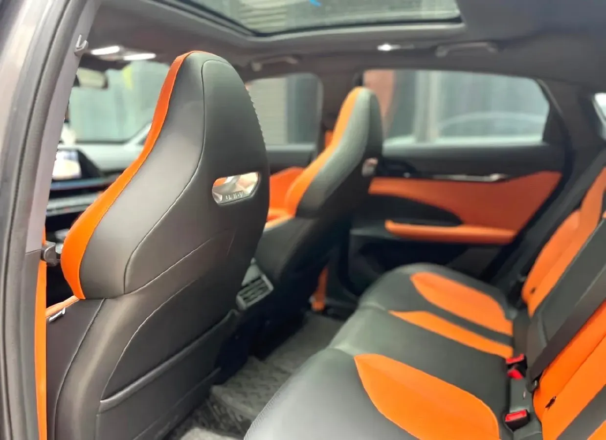 2022 ChangAn UNI-V 1.5T 188HP L4 7DCT,autocango,china used car exporter,china ev exporter,chinese used car exporter,chinese used ev exporter