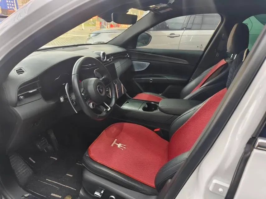 2023 Maserati Grecale 2.0T 300HP L4 8AT,autocango,china used car exporter,china ev exporter,chinese used car exporter,chinese used ev exporter