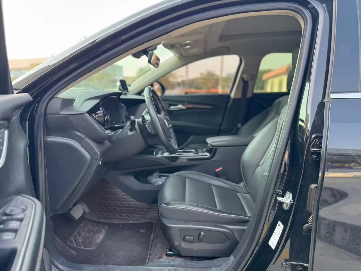2022 Buick EnvisionPlus 2.0T 237HP L4 9AT,autocango,china used car exporter,china ev exporter,chinese used car exporter,chinese used ev exporter