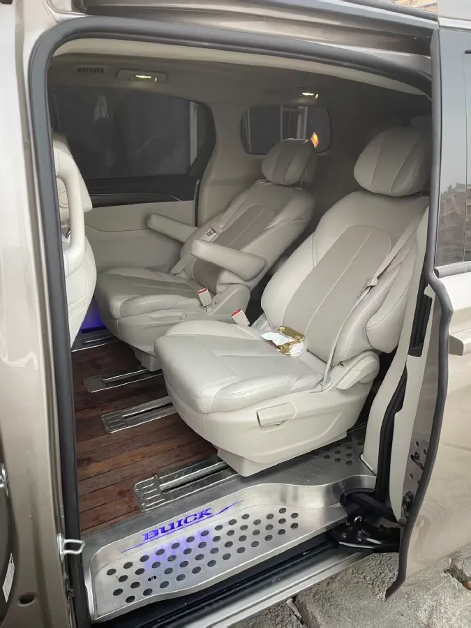 2022 Buick GL8 2.0T 237HP L4 9AT,autocango,china used car exporter,china ev exporter,chinese used car exporter,chinese used ev exporter