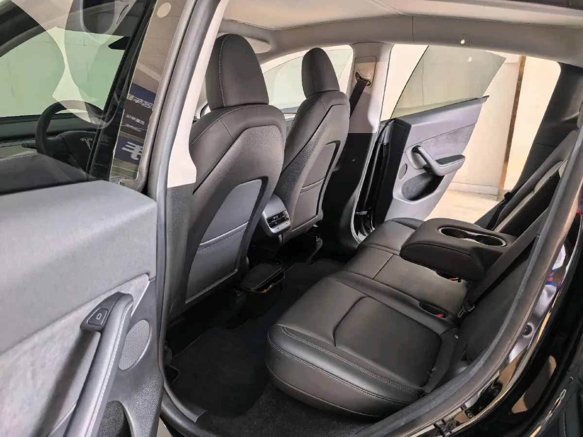 2022 Tesla Model Y BEV 60KWH,autocango,china used car exporter,china ev exporter,chinese used car exporter,chinese used ev exporter