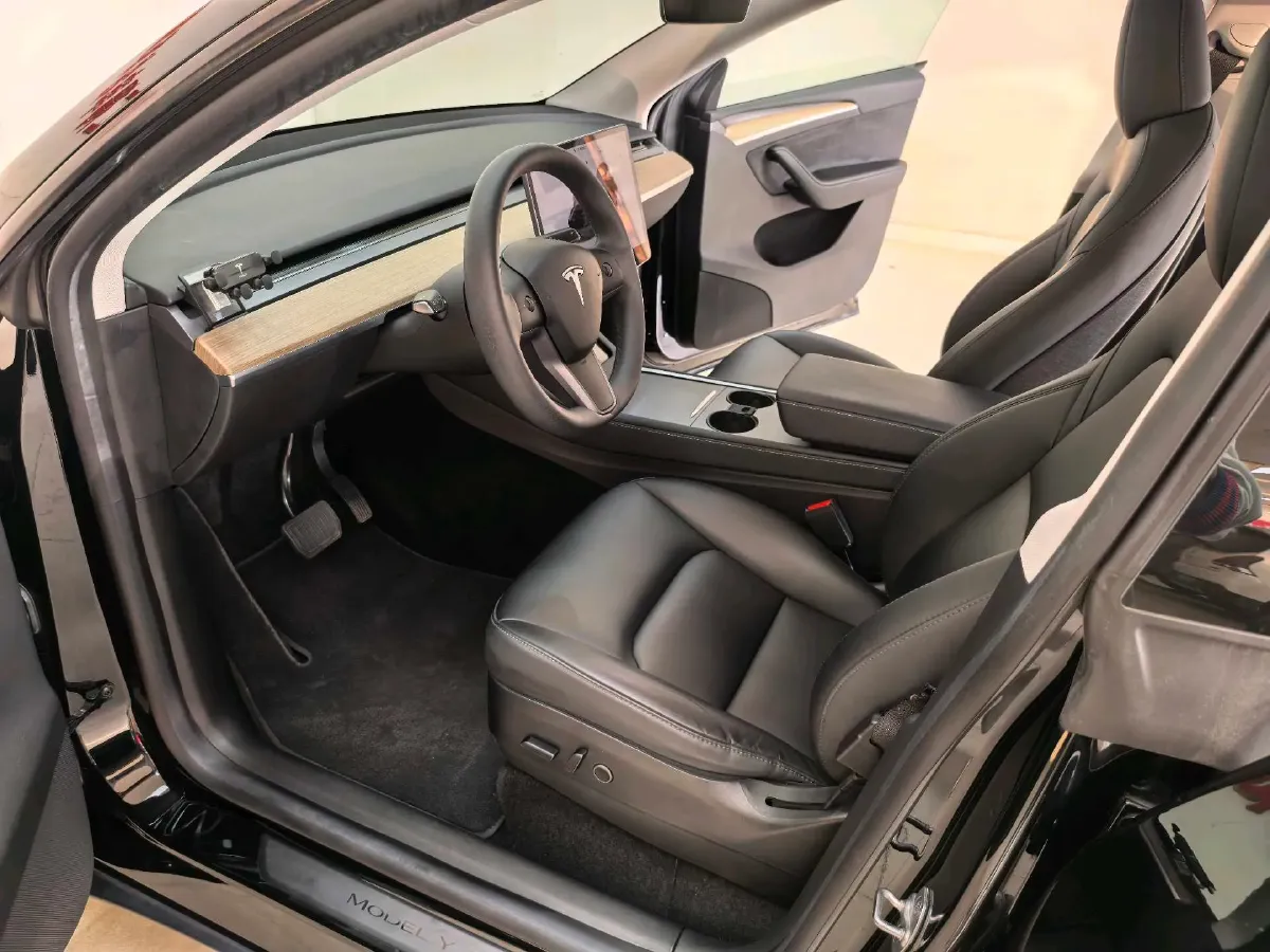 2022 Tesla Model Y BEV 60KWH,autocango,china used car exporter,china ev exporter,chinese used car exporter,chinese used ev exporter