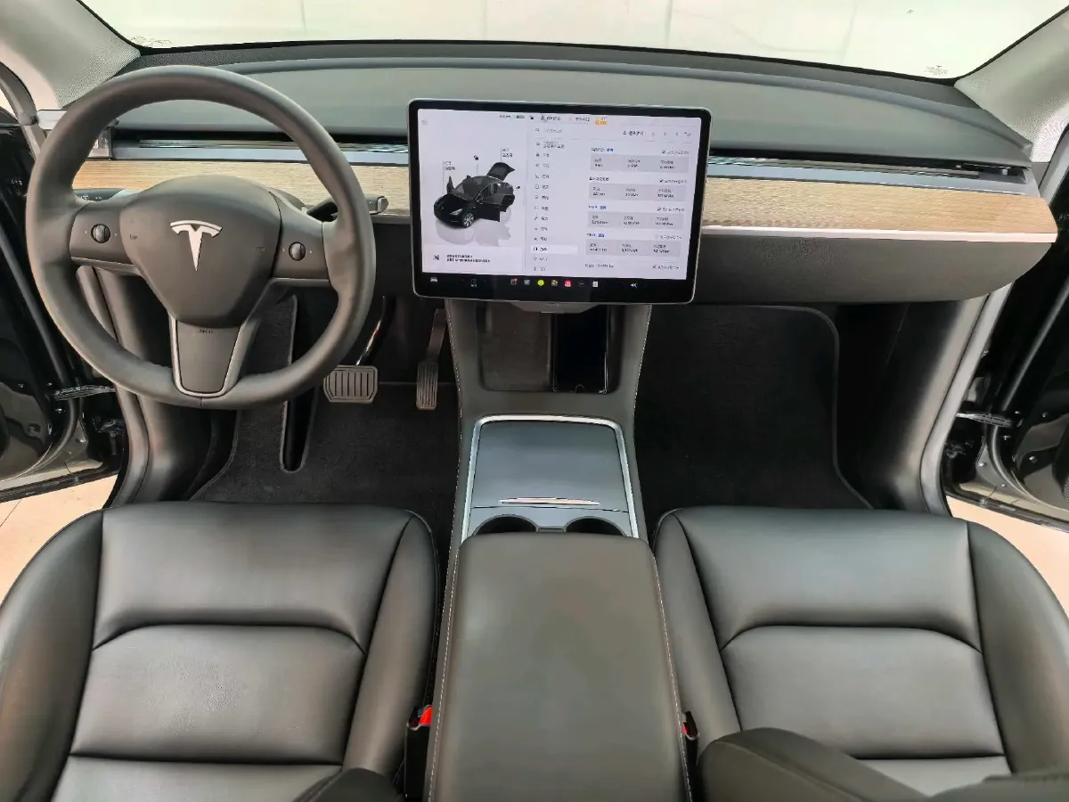 2022 Tesla Model Y BEV 60KWH,autocango,china used car exporter,china ev exporter,chinese used car exporter,chinese used ev exporter
