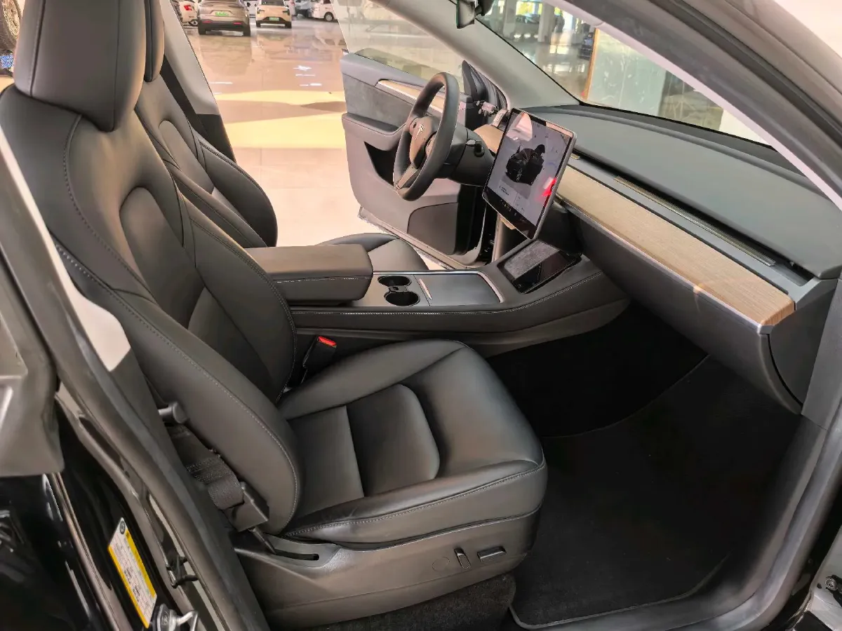 2022 Tesla Model Y BEV 60KWH,autocango,china used car exporter,china ev exporter,chinese used car exporter,chinese used ev exporter