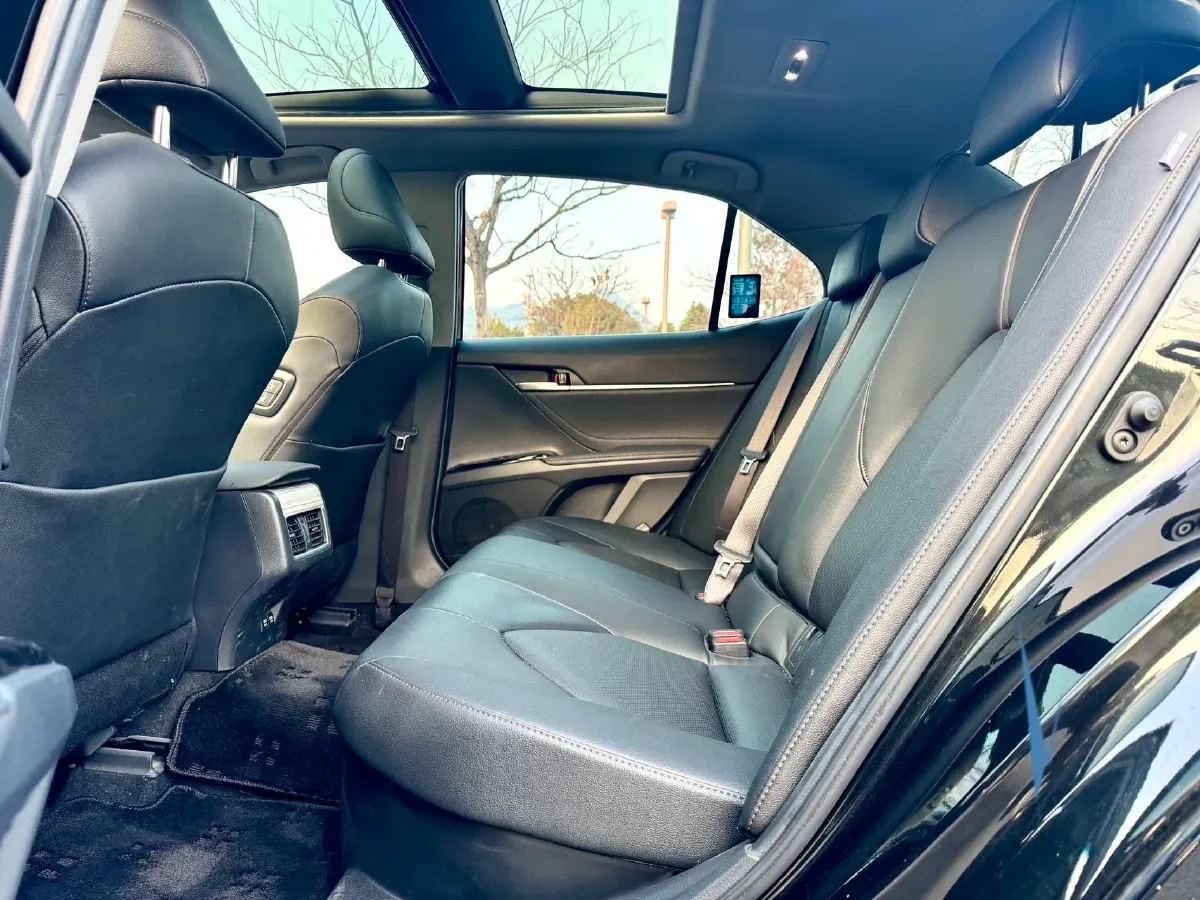 2019 Toyota Camry 2.5L 178HP L4 E-CVT Hybrid,autocango,china used car exporter,china ev exporter,chinese used car exporter,chinese used ev exporter