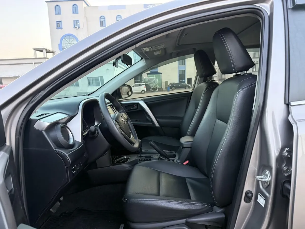 2019 Toyota RAV4 2.0L 151HP L4 CVT,autocango,china used car exporter,china ev exporter,chinese used car exporter,chinese used ev exporter