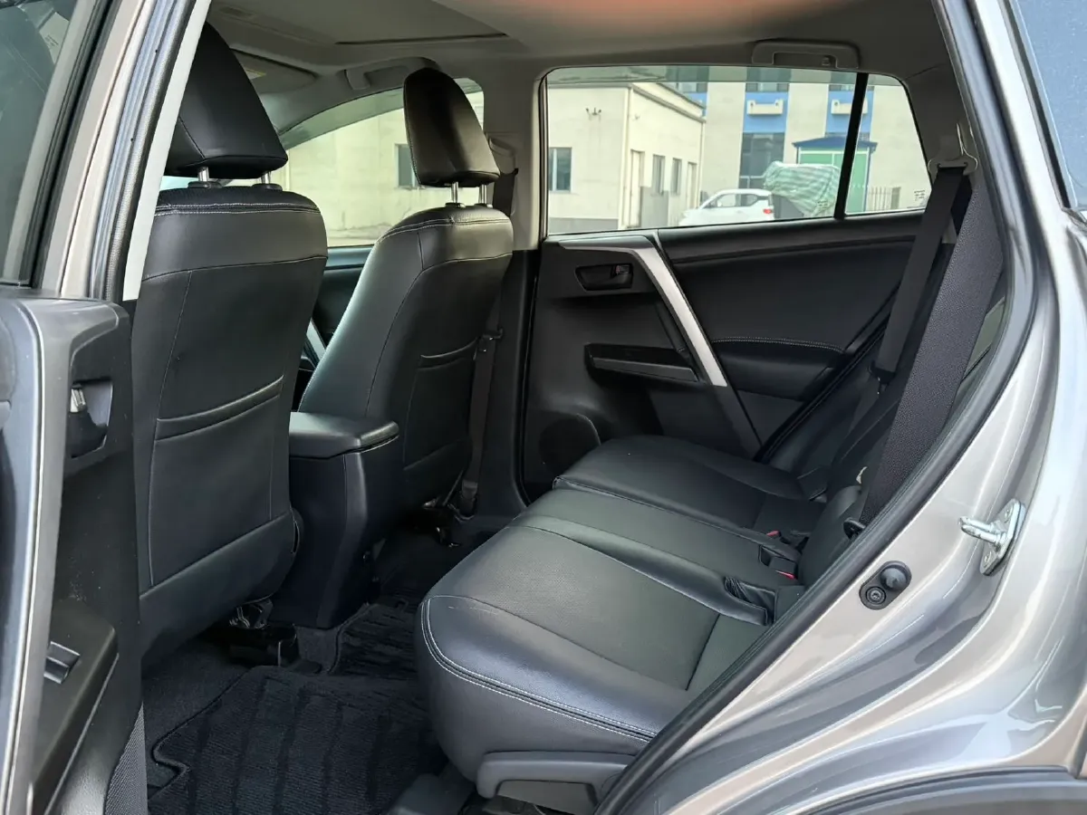 2019 Toyota RAV4 2.0L 151HP L4 CVT,autocango,china used car exporter,china ev exporter,chinese used car exporter,chinese used ev exporter