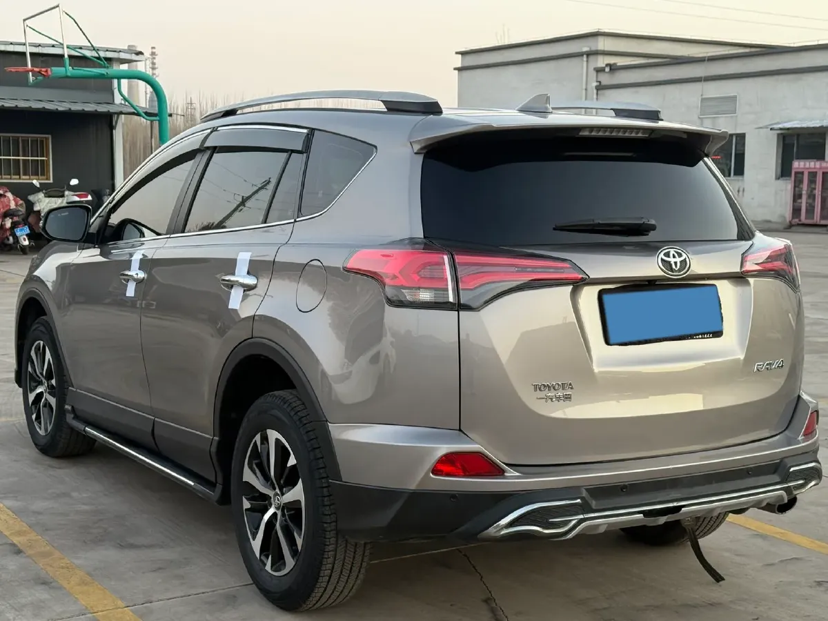 2019 Toyota RAV4 2.0L 151HP L4 CVT,autocango,china used car exporter,china ev exporter,chinese used car exporter,chinese used ev exporter