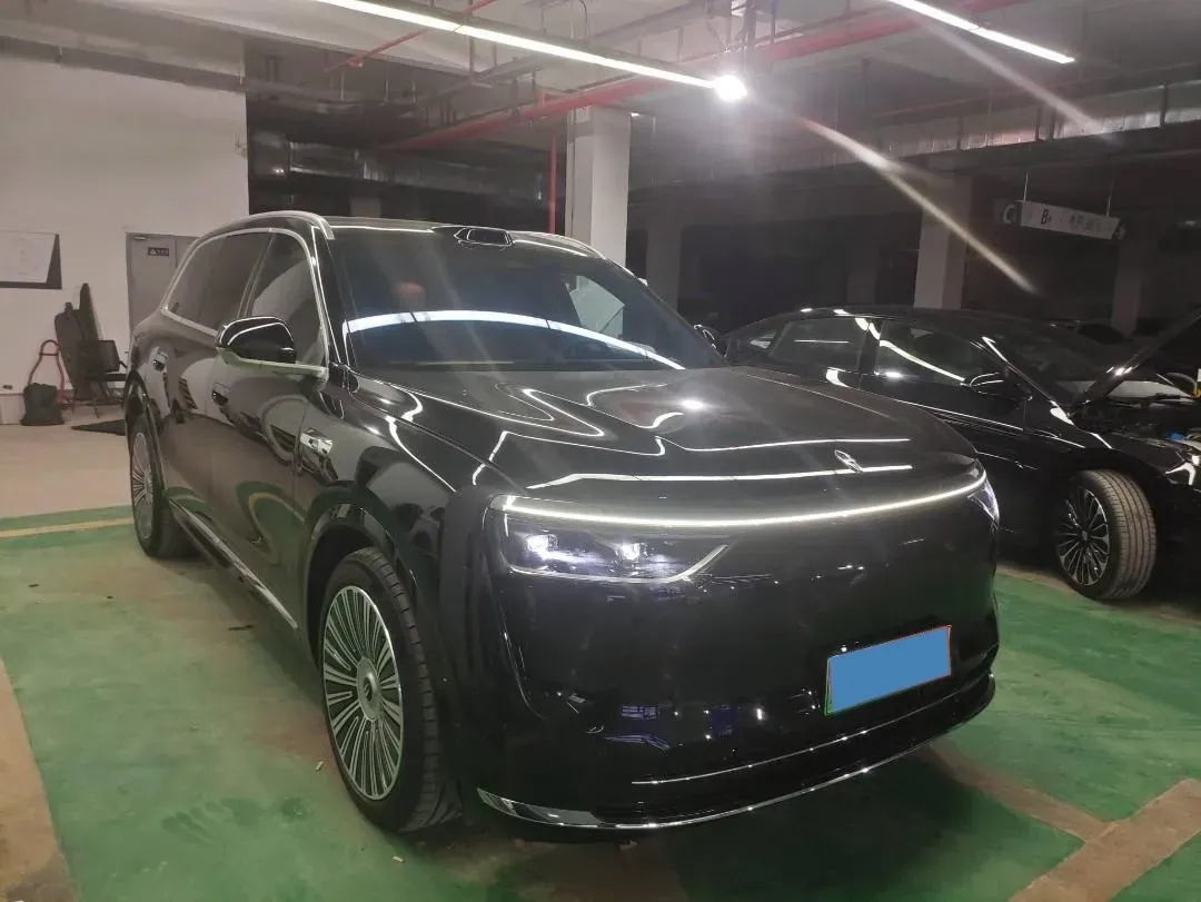 2025 AITO AITO M8 REEV 160HP REEV 53.4KWH,autocango,china used car exporter,china ev exporter,chinese used car exporter,chinese used ev exporter