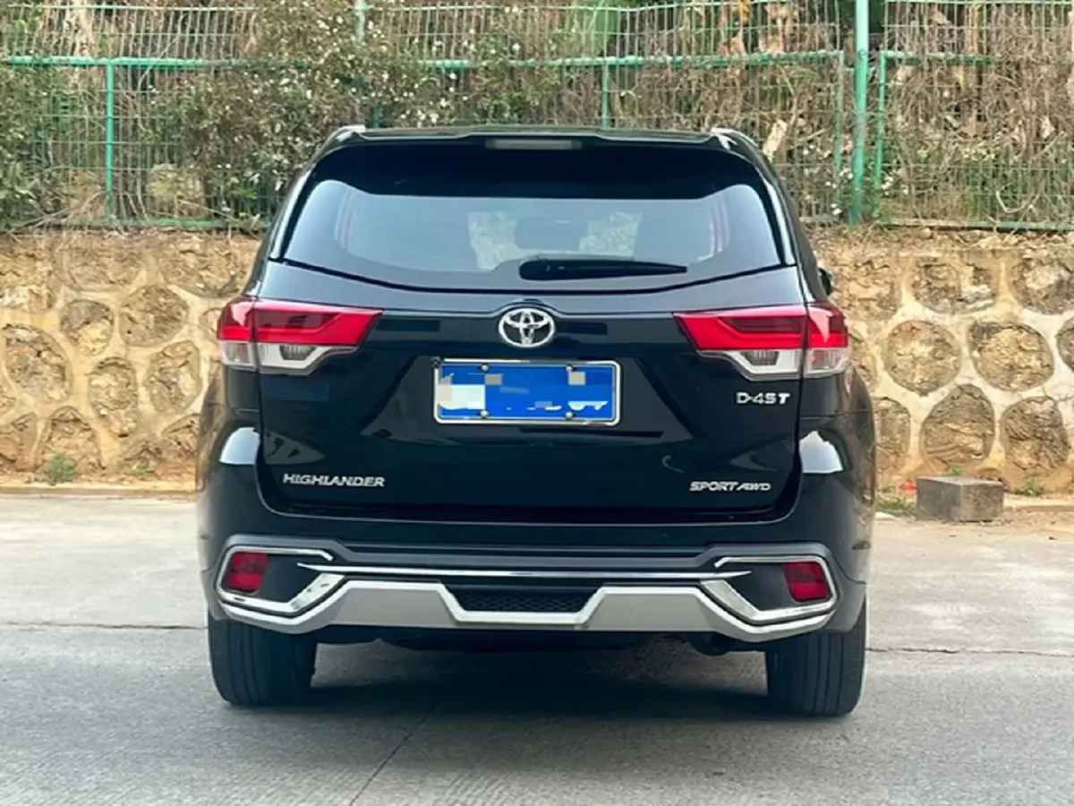2021 Toyota Highlander 2.0T 220HP L4 6AT,autocango,china used car exporter,china ev exporter,chinese used car exporter,chinese used ev exporter
