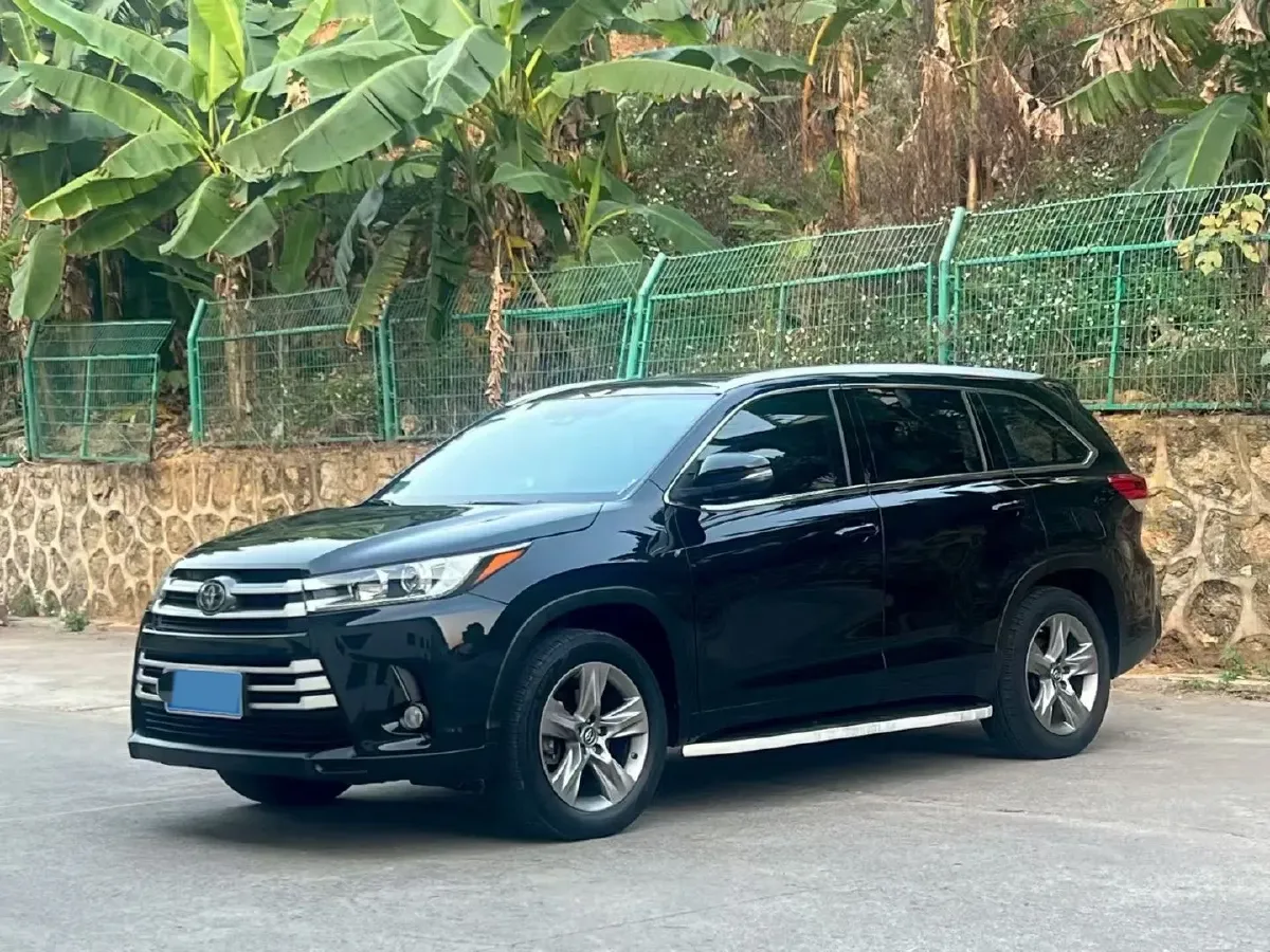 2021 Toyota Highlander 2.0T 220HP L4 6AT,autocango,china used car exporter,china ev exporter,chinese used car exporter,chinese used ev exporter