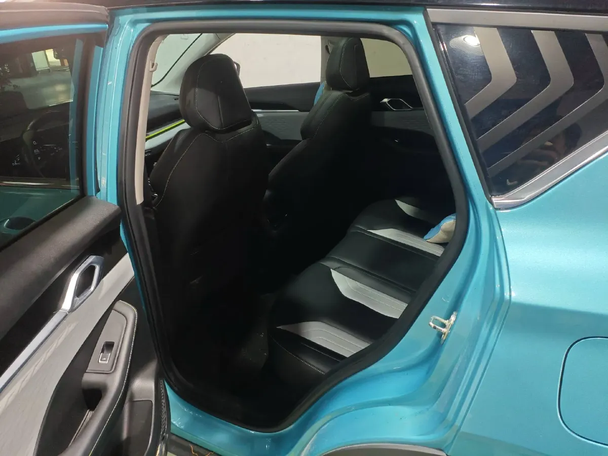 2023 Geely Coolray 1.5T 181HP L4 7DCT,autocango,china used car exporter,china ev exporter,chinese used car exporter,chinese used ev exporter