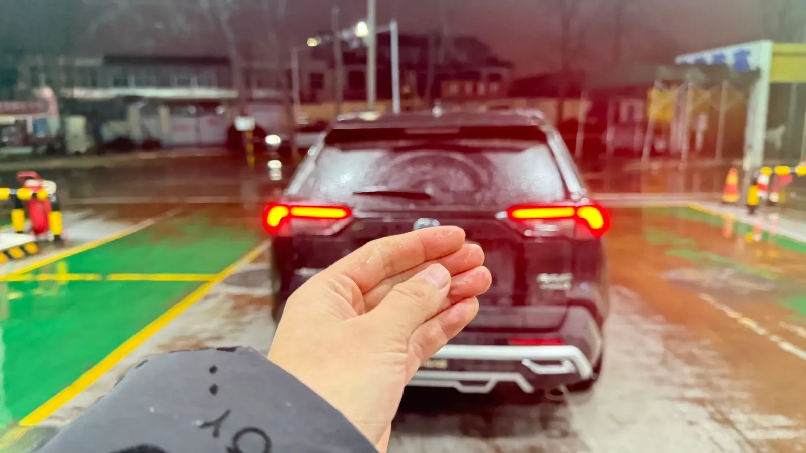 2021 Toyota RAV4 2.5L 178HP L4 E-CVT Hybrid,autocango,china used car exporter,china ev exporter,chinese used car exporter,chinese used ev exporter