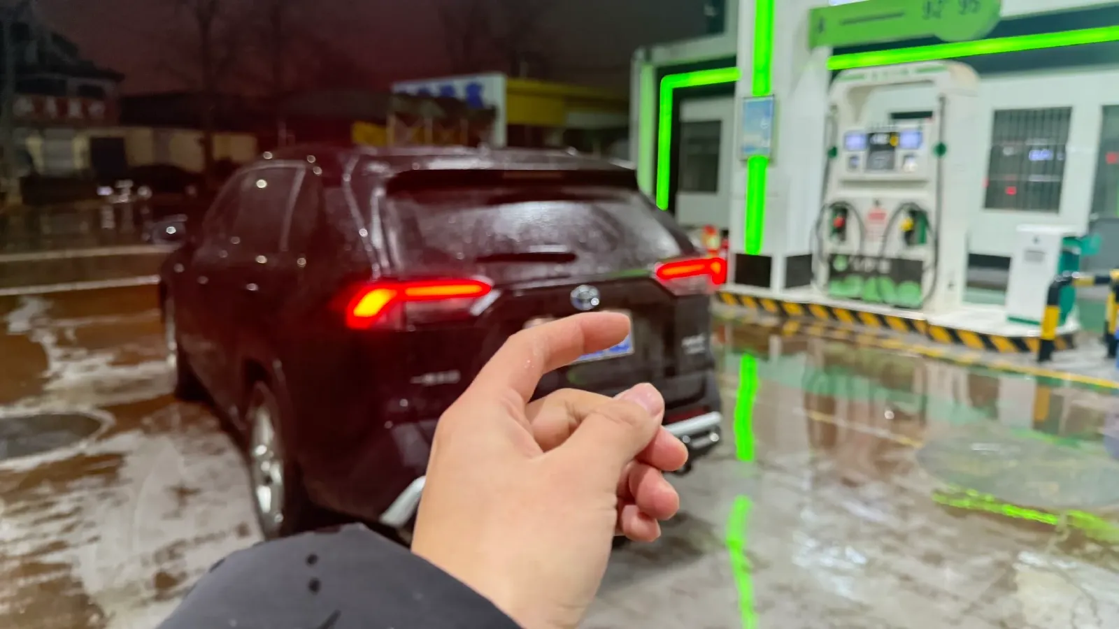 2021 Toyota RAV4 2.5L 178HP L4 E-CVT Hybrid,autocango,china used car exporter,china ev exporter,chinese used car exporter,chinese used ev exporter