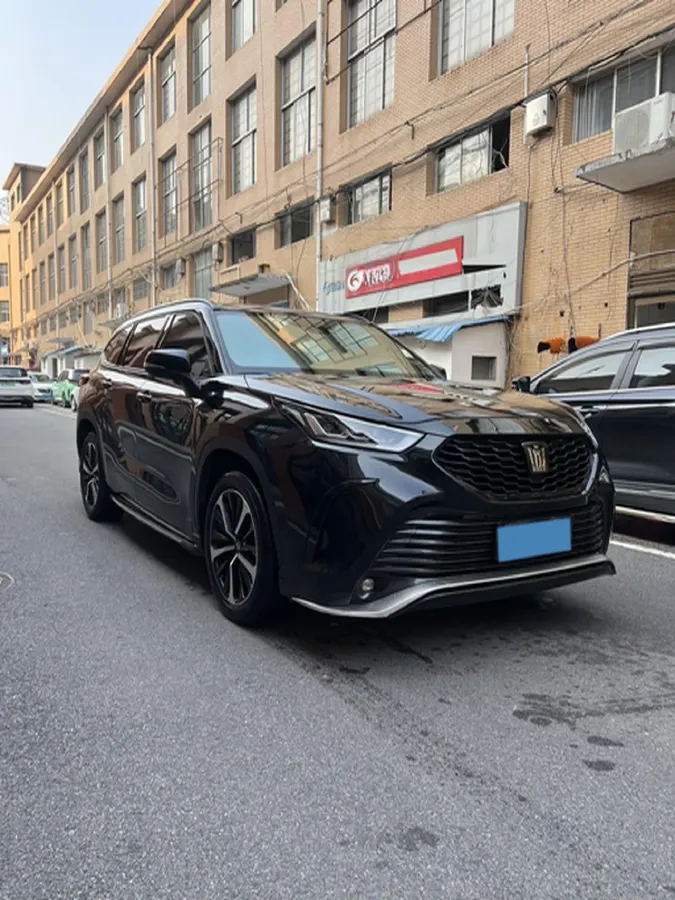 2022 Toyota Crown Kluger 2.0T 248HP L4 8AT,autocango,china used car exporter,china ev exporter,chinese used car exporter,chinese used ev exporter
