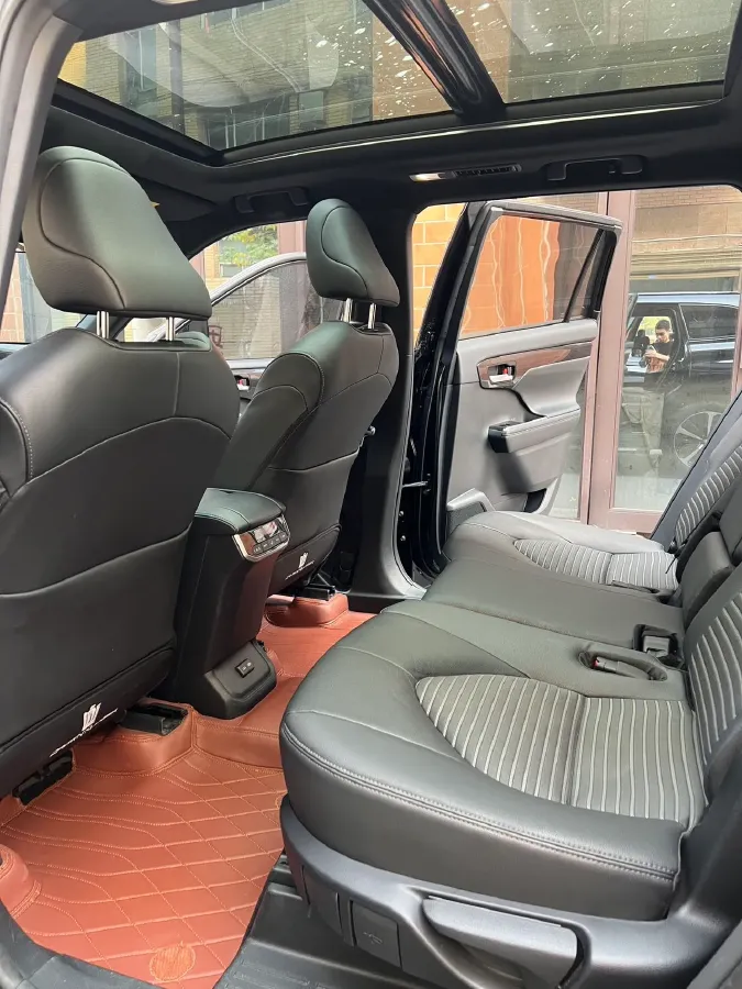 2022 Toyota Crown Kluger 2.0T 248HP L4 8AT,autocango,china used car exporter,china ev exporter,chinese used car exporter,chinese used ev exporter