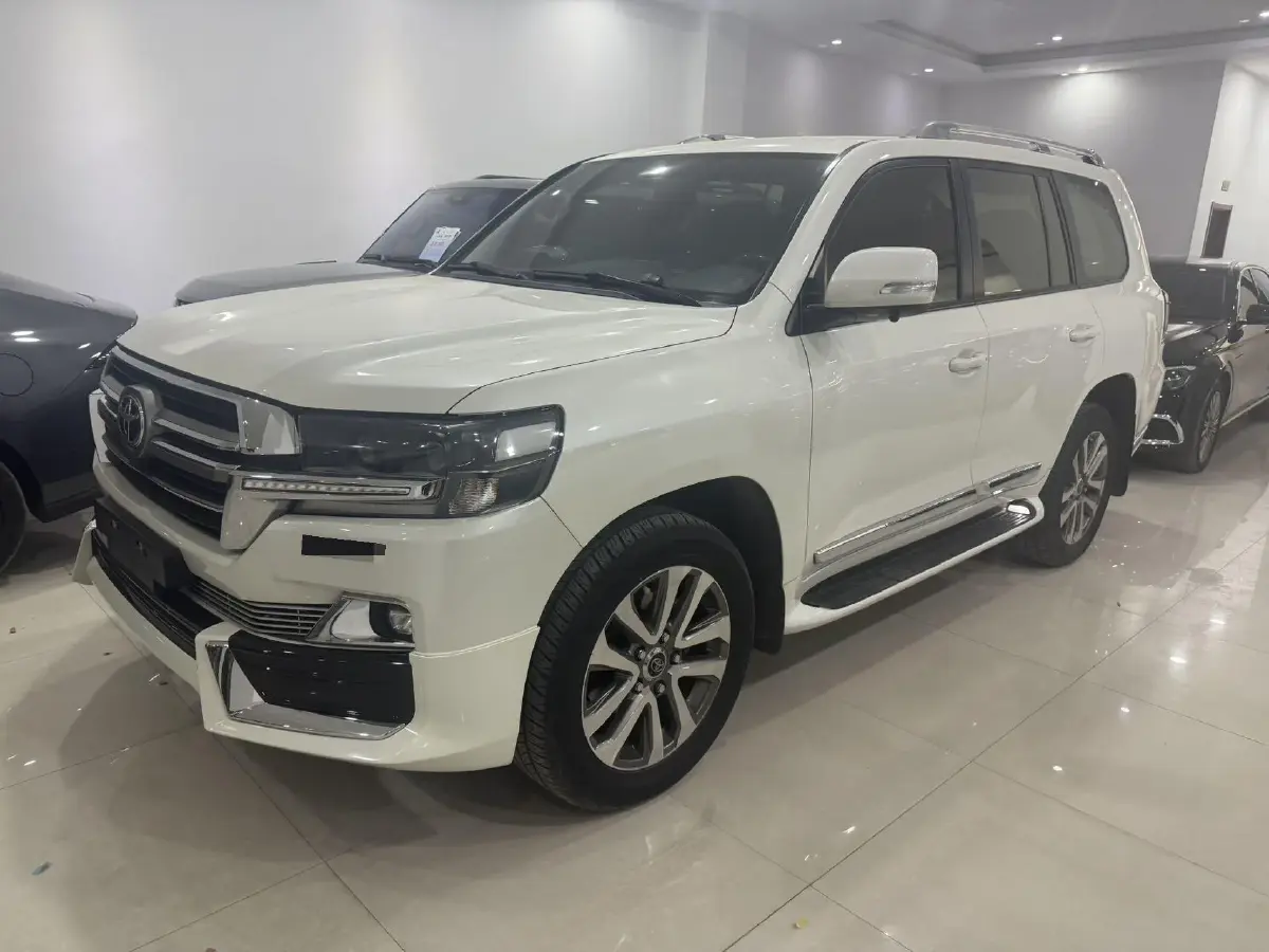 2015 Toyota Land Cruiser 4.0L 275HP V6 5AT