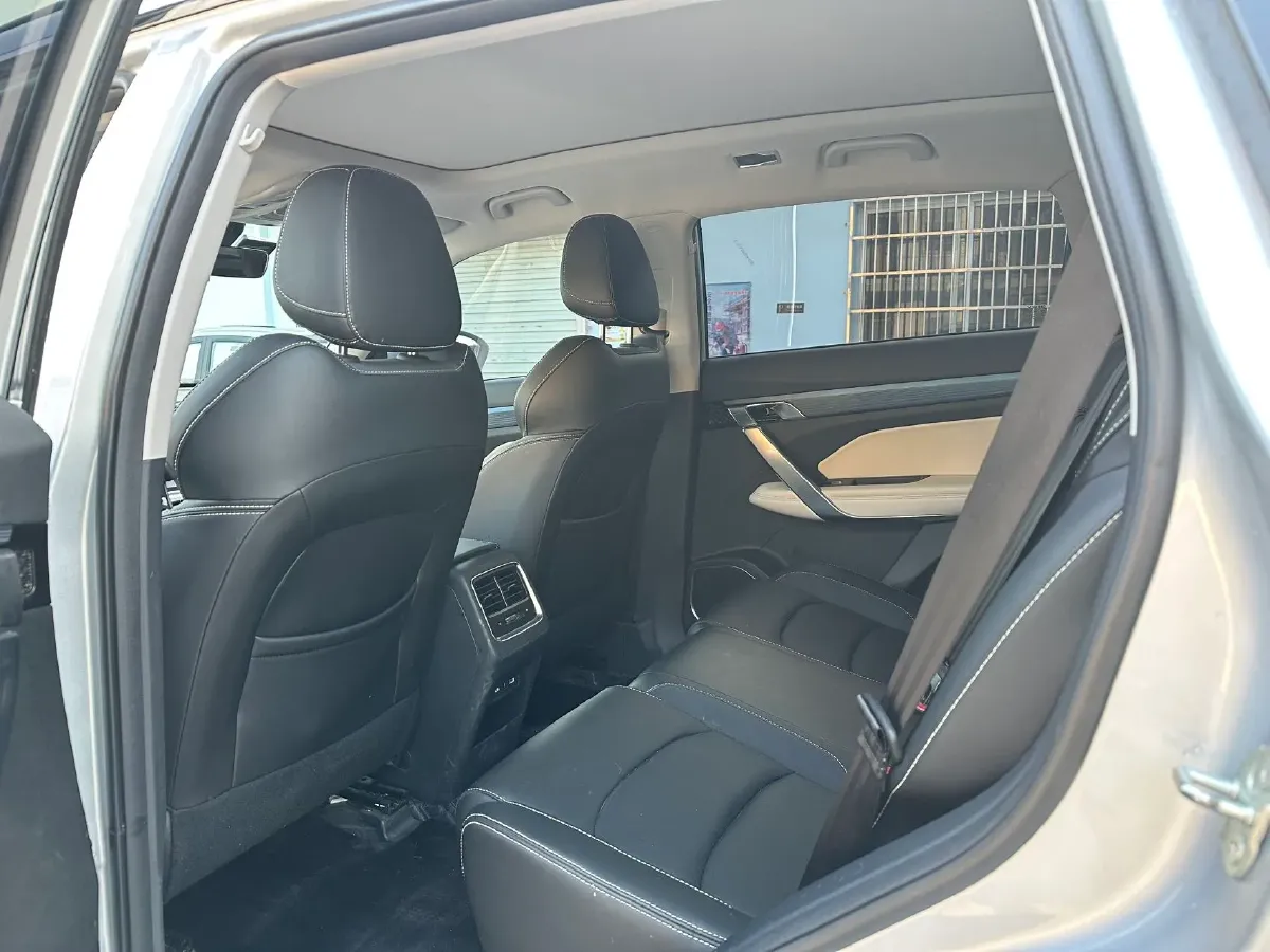 2022 Geely Azkarra 1.8T 184HP L4 7DCT,autocango,china used car exporter,china ev exporter,chinese used car exporter,chinese used ev exporter