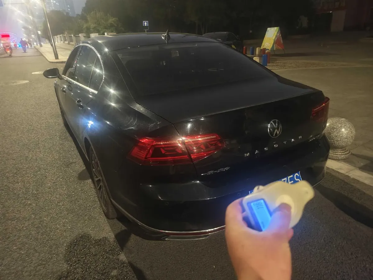 2020 Volkswagen Magotan 2.0T 186HP L4 7DCT,autocango,china used car exporter,china ev exporter,chinese used car exporter,chinese used ev exporter