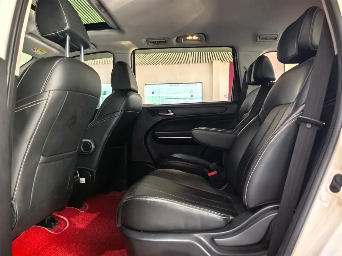 2021 GAC Trumpchi M6 1.5T 169HP L4 7DCT,autocango,china used car exporter,china ev exporter,chinese used car exporter,chinese used ev exporter