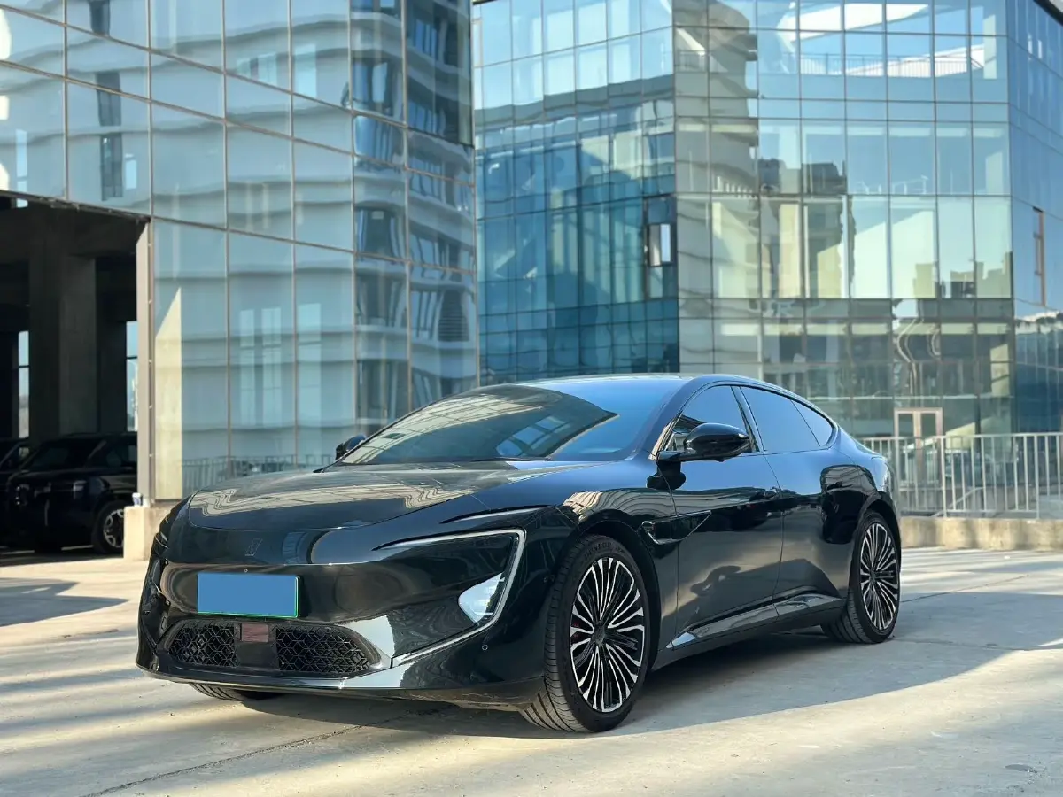 2025 Avatr 12 1.5T 156HP L4 REEV 39.05KWH