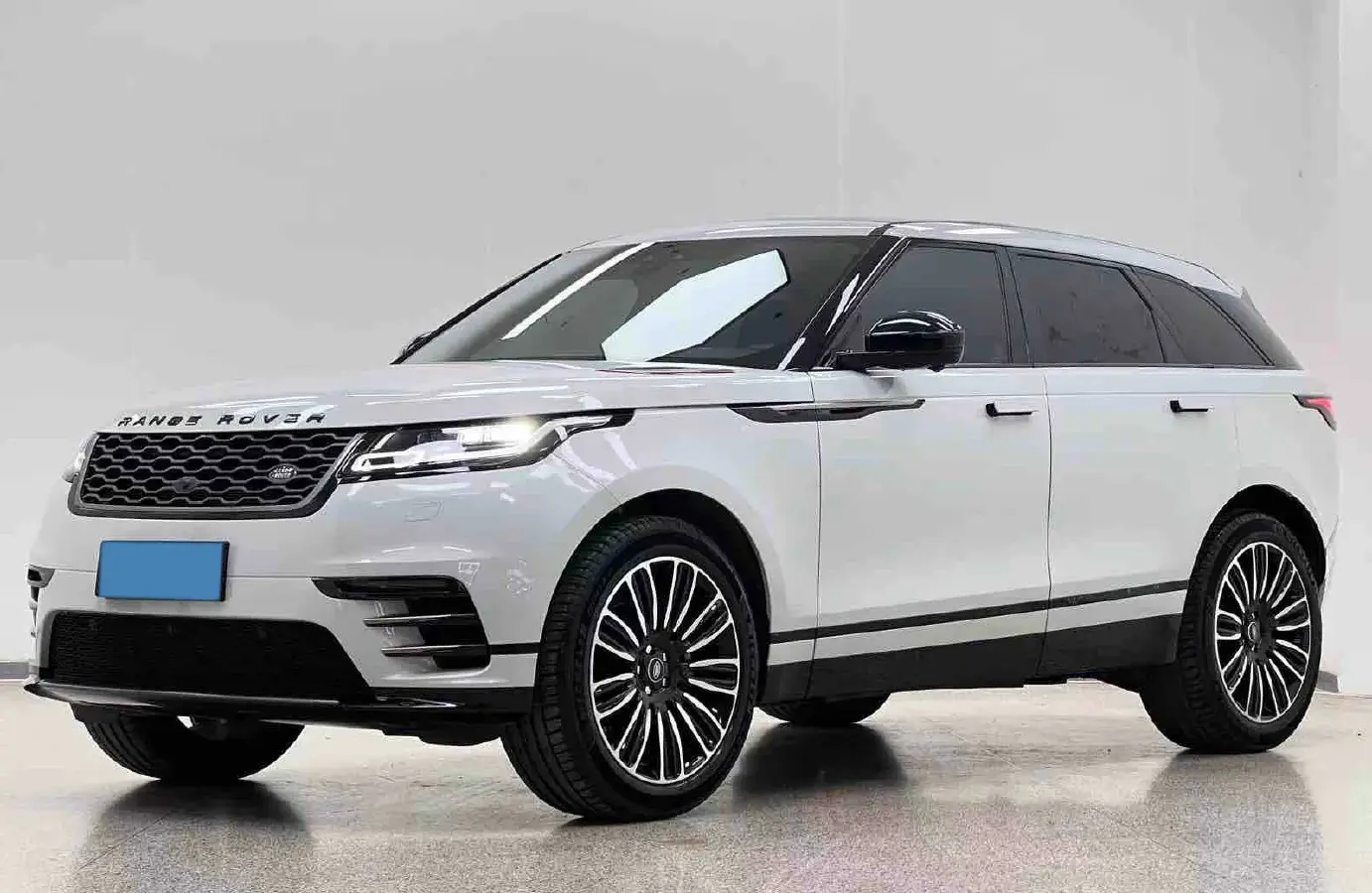 2018 Land Rover Discovery 2.0T 300HP L4 8AT