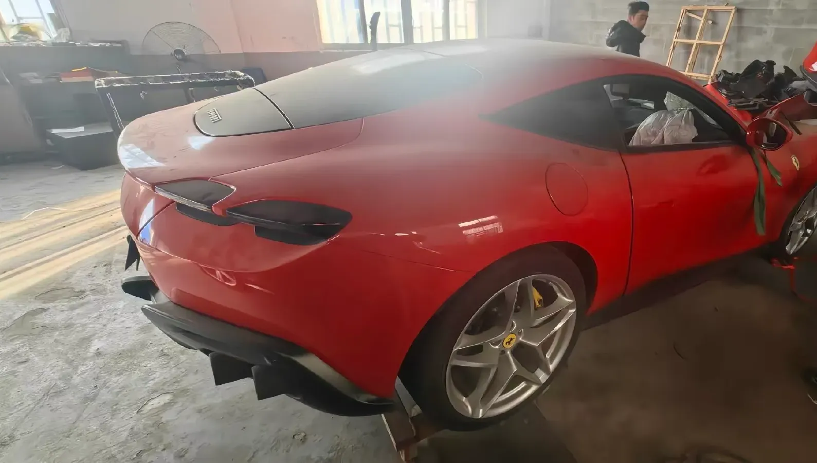 2020 Ferrari Roma 3.9T 620HP V8 8DCT,autocango,china used car exporter,china ev exporter,chinese used car exporter,chinese used ev exporter