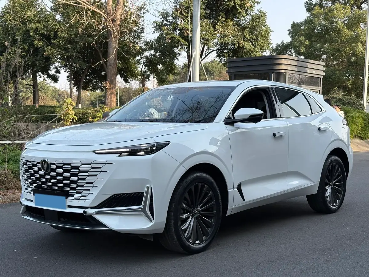 2021 ChangAn UNI-K 2.0T 233HP L4 8AT
