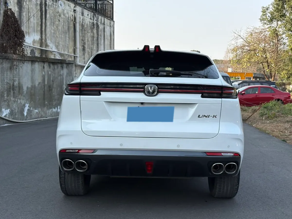 2021 ChangAn UNI-K 2.0T 233HP L4 8AT,autocango,china used car exporter,china ev exporter,chinese used car exporter,chinese used ev exporter