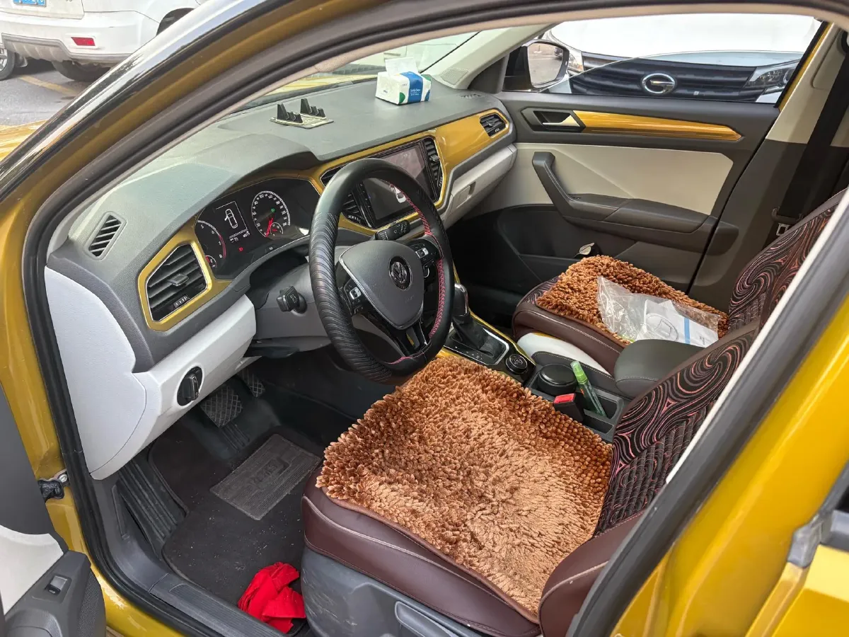 2018 Ford Kuga 1.5T 181HP L4 6AT,autocango,china used car exporter,china ev exporter,chinese used car exporter,chinese used ev exporter