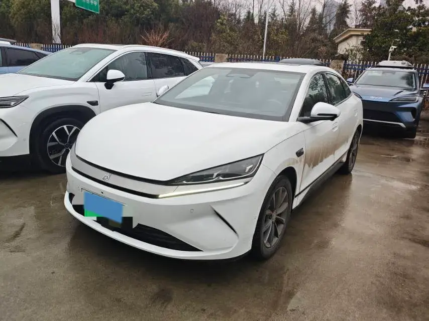 2025 BYD QinL BEV