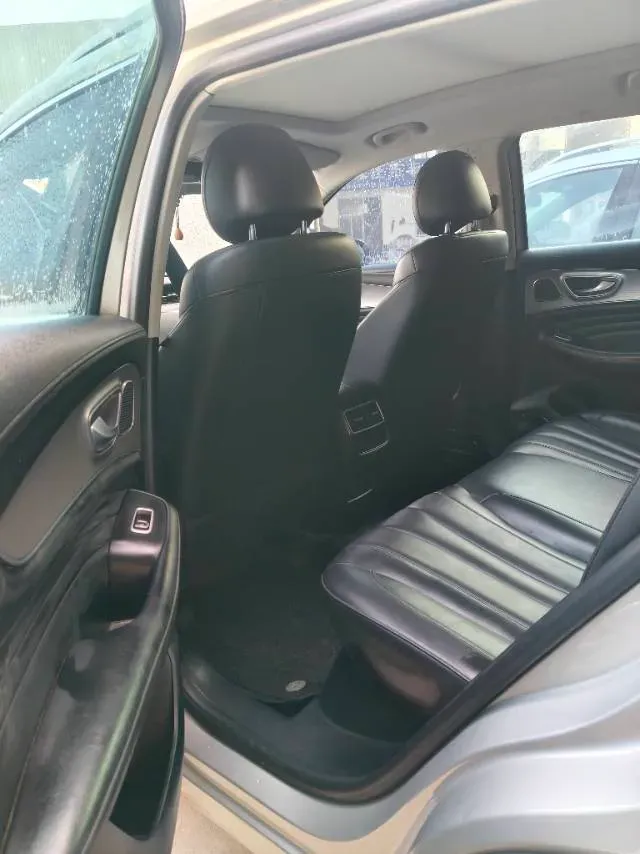 2021 Roewe RX5 MAX 2.0T 231HP L4 6DCT,autocango,china used car exporter,china ev exporter,chinese used car exporter,chinese used ev exporter