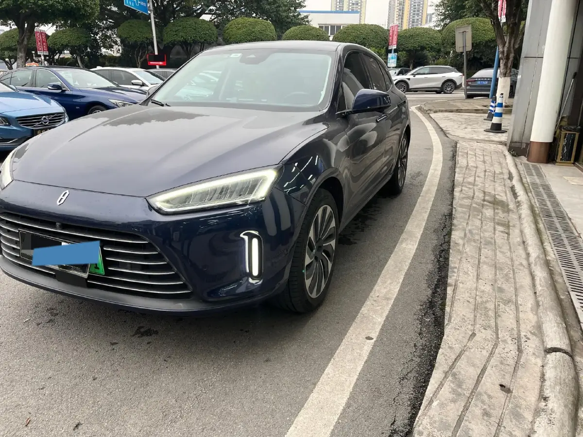 2022 Isuzu Mu-X 2.0T 220HP L4 8AT