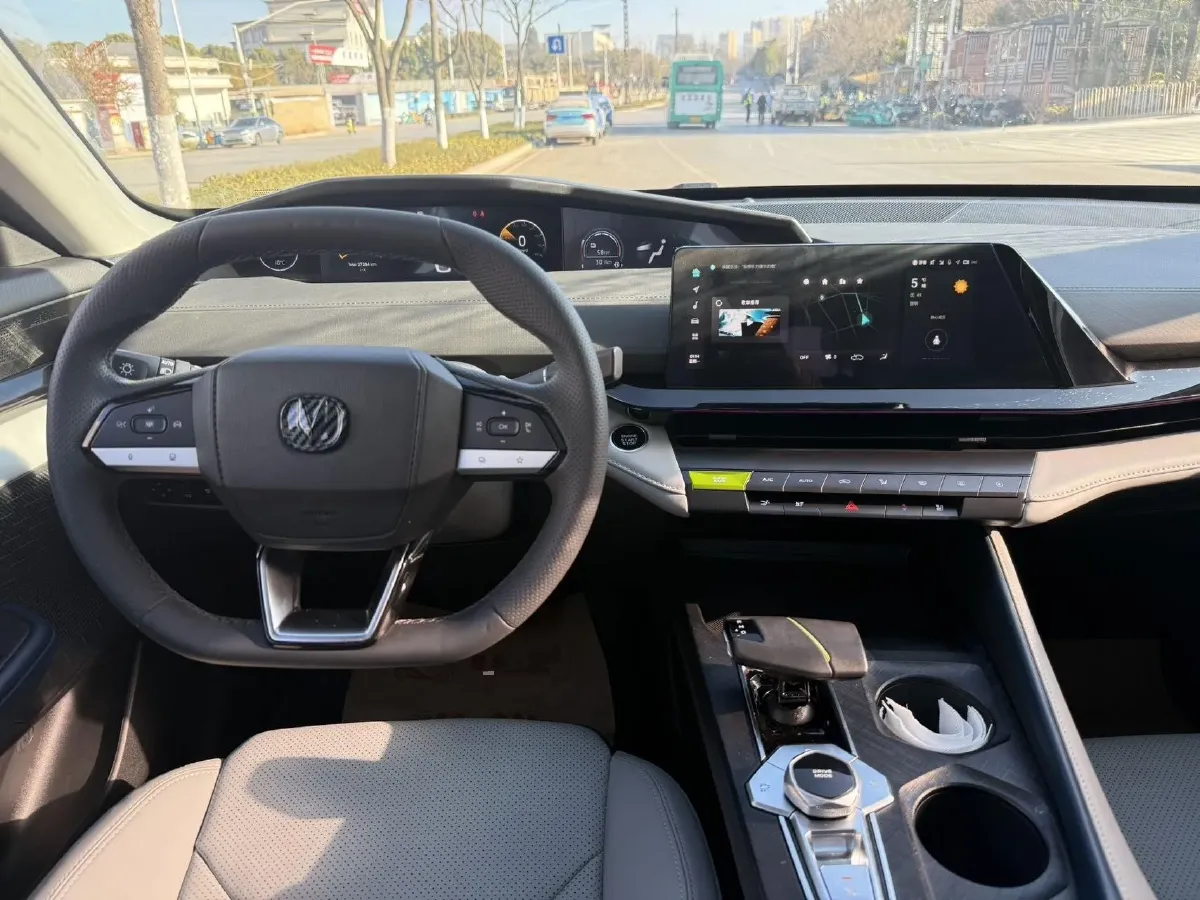 2023 ChangAn UNI-V iDD 1.5T 170HP L4 6TCT PHEV 18.4KWH,autocango,china used car exporter,china ev exporter,chinese used car exporter,chinese used ev exporter